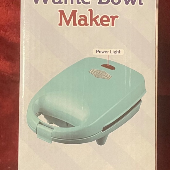 Americana Classics Waffle Bowl Maker - Picture 2 of 3